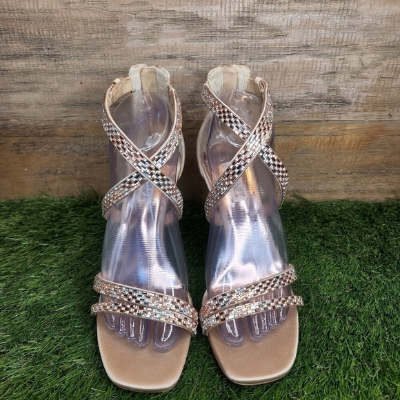 New BADGLEY MISCHKA Zendaya Satin Stiletto Sandals | 8.0 - Picture 6 of 9